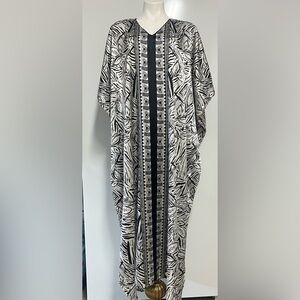 Generation 524 Black and White Patterned Kaftan One Size